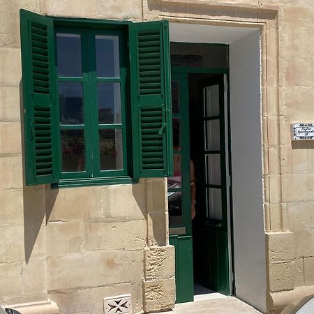 Stylish Typical Maltese Getaway Close To The Sea 斯利马 外观 照片